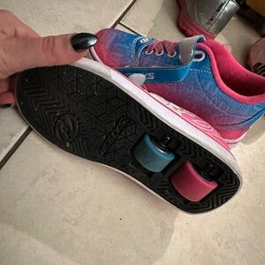 Girls Heelys